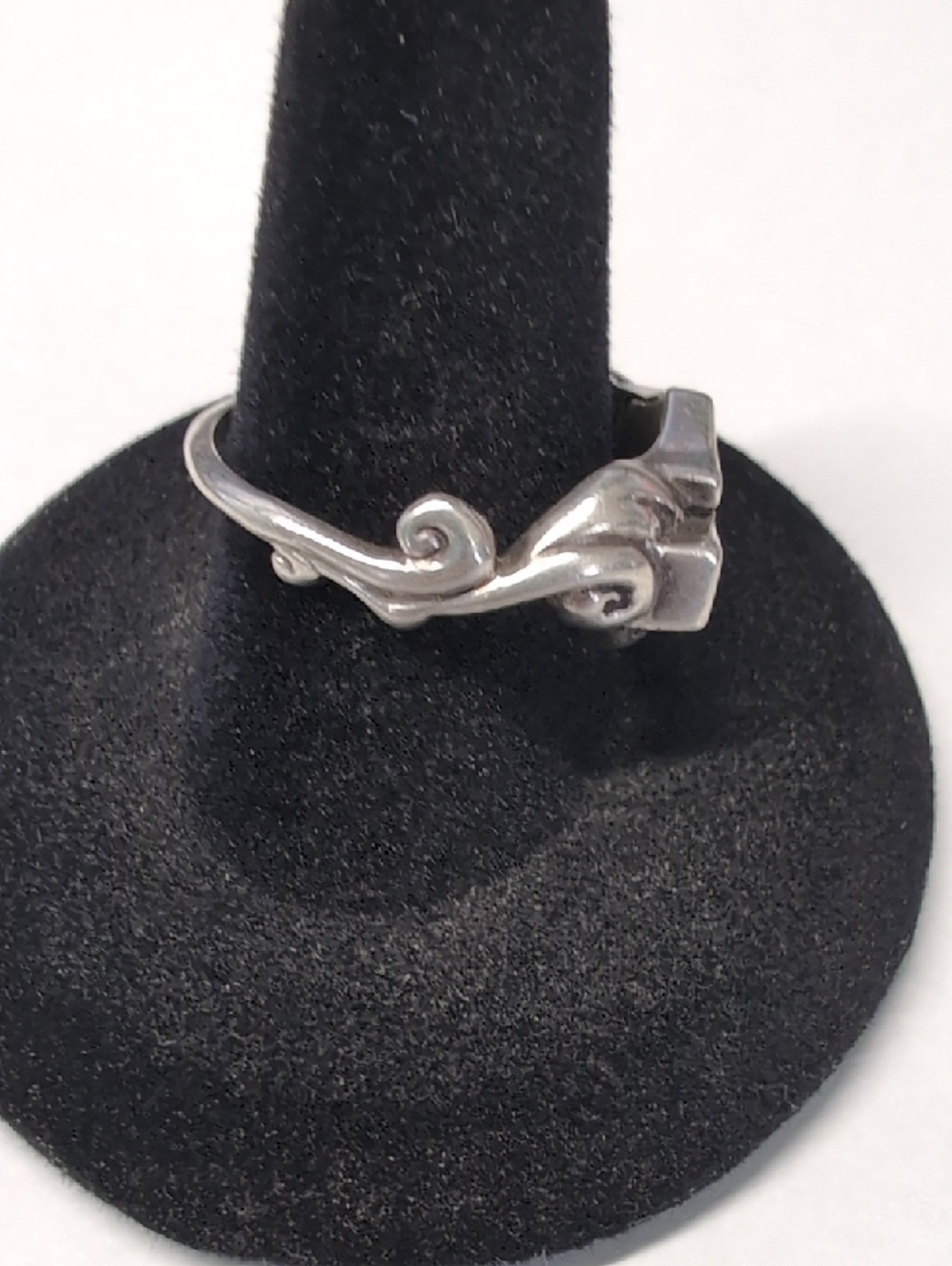 Harley Davidson Sterling Shield Ring W/ Mother Of Pearl Shell Inlay - Picture 6 of 12